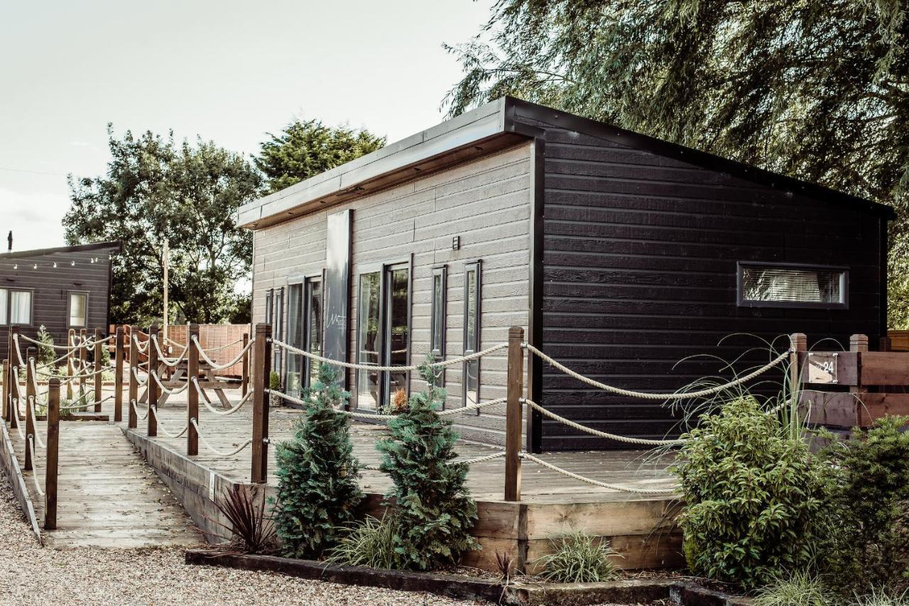 Black Bull Retreat, Barmston With Private Hot Tubs Driffield Zewnętrze zdjęcie
