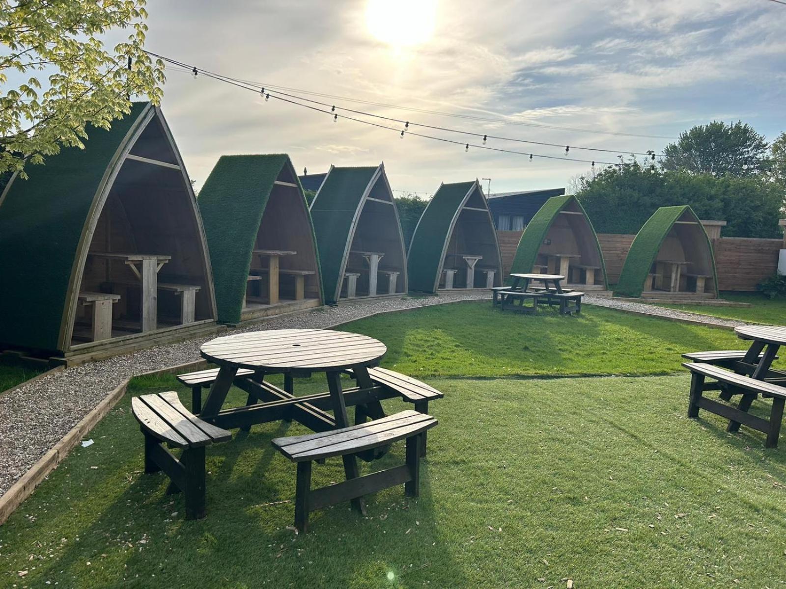 Black Bull Retreat, Barmston With Private Hot Tubs Driffield Zewnętrze zdjęcie